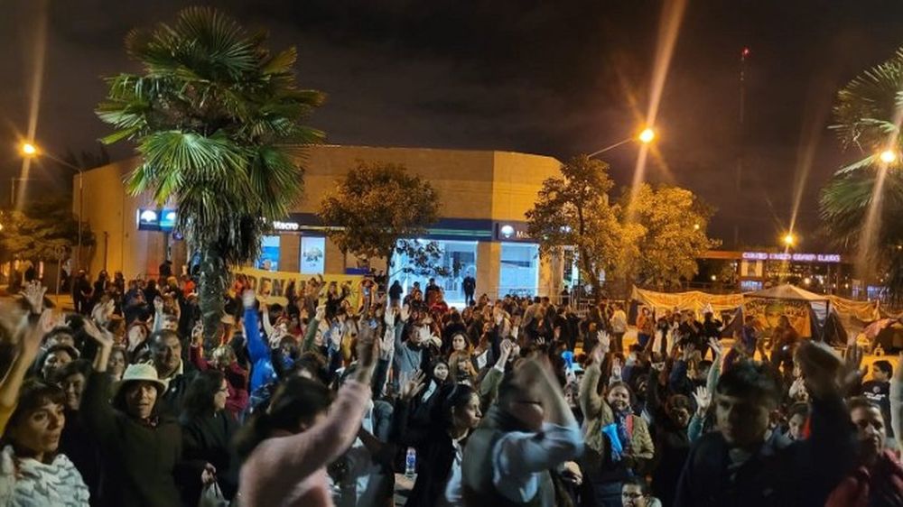 Docentes autoconvocados salteños siguen con medidas de fuerza y denuncian detención de trabajadores