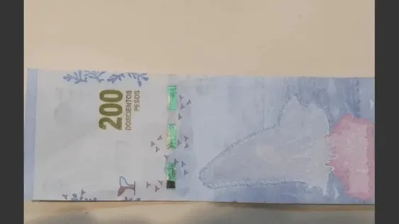 Cómo son los billetes de $200 que se venden por más de $150.000