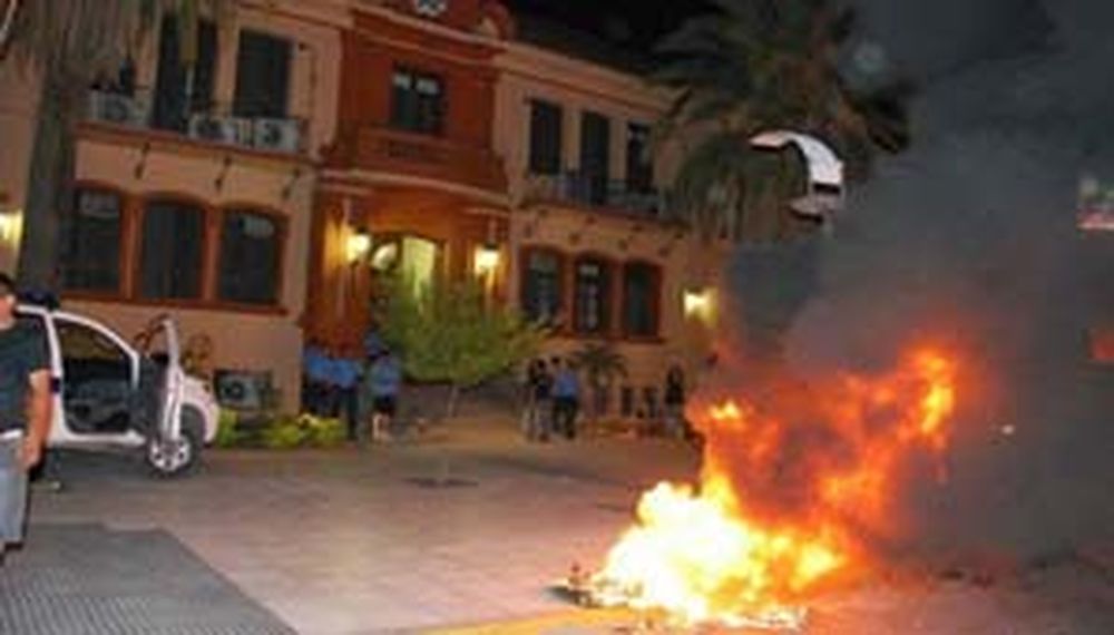 Tensión en La Rioja por protesta de la Policía