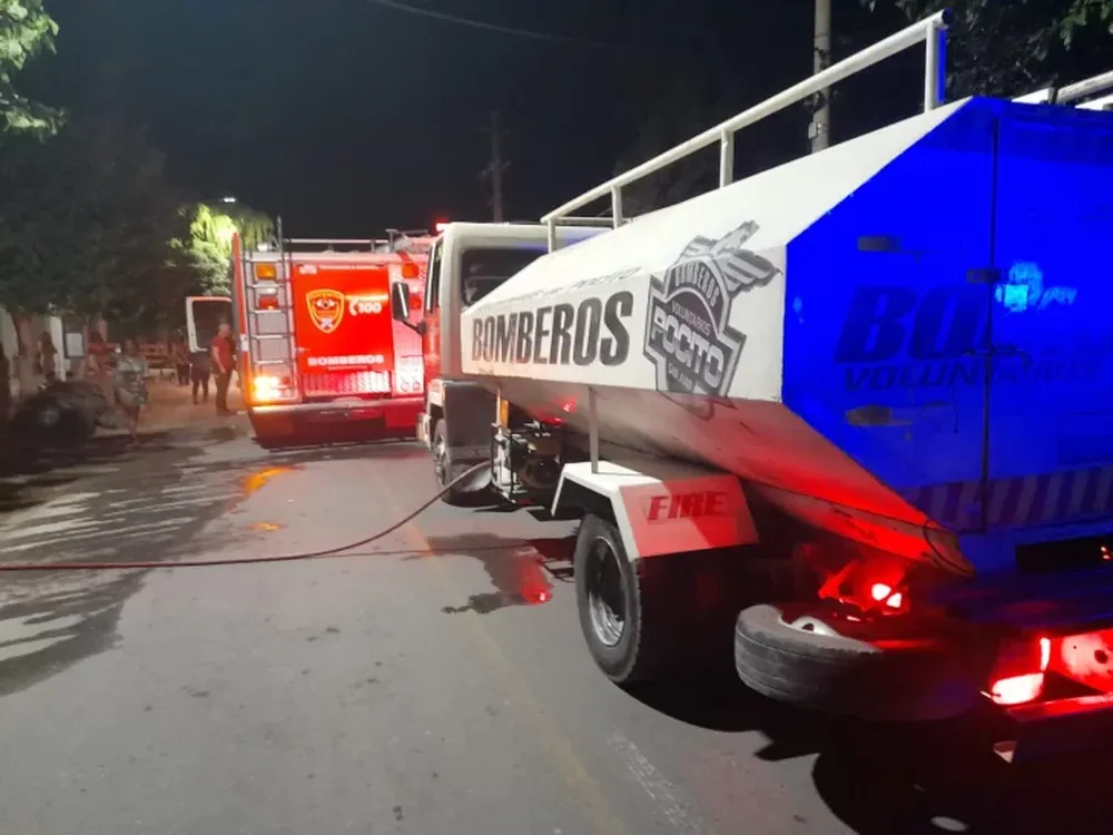 Zonda en San Juan: hubo al menos 15 intervenciones de Bomberos en incendios