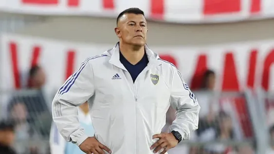 Jorge Almirón empezó con las definiciones en Boca