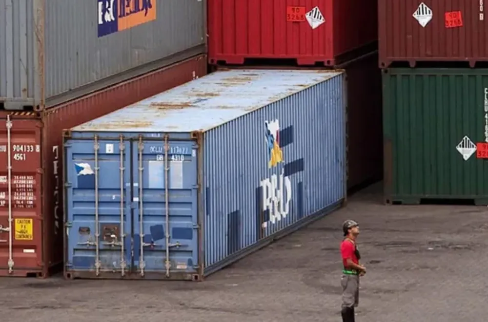 Tensión entre Gobierno y empresas importadoras por la falta de dólares