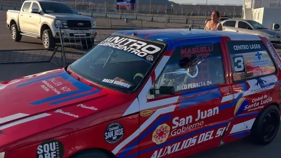 EL JOVEN Nicolás Peralta ganó una de las series de Turismo Pista 1.4.