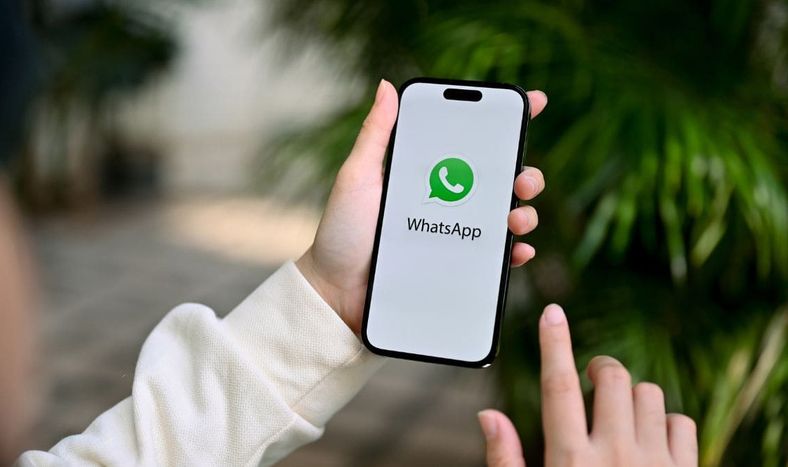 Así funciona el nuevo modo spoiler de WhatsApp para esconder mensajes en grupos