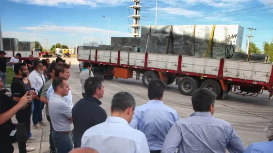 Llegó a San Juan la mole de 100 toneladas que será clave para la fabricación de paneles solares en la provincia