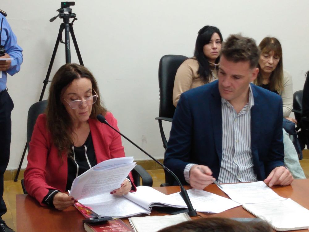 Roxana Fern&aacute;ndez y Nicol&aacute;s Schiattino, intengrantes de la UFI Delitos Especiales.&nbsp;