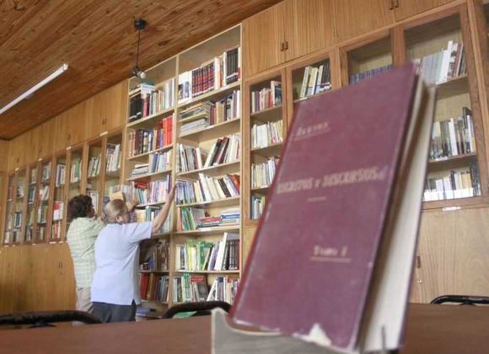 Una biblioteca de 100 años que renació y no perdió la identidad