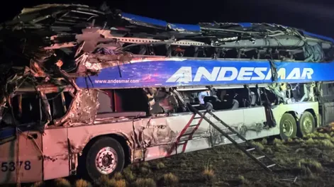 Tragedia en Río Gallegos: Cuatro muertos en choque entre un camión y un colectivo de larga distancia