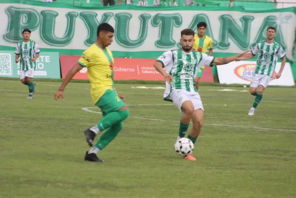 Histórico. Atlético Peñaflor se dio el gusto grande en Puyuta y venció a Desamparados para eliminarlo del Regional. Foto: ES