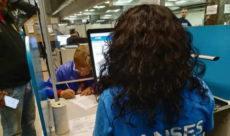 Anses abrió una nueva oportunidad para presentar la libreta de la AUH en enero