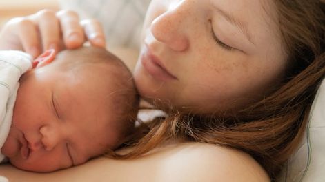 semana mundial de la lactancia materna: por que amamantar beneficia tanto al bebe como a la madre