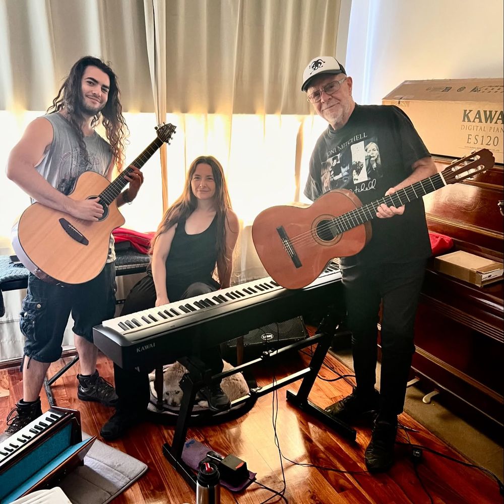 Alejo León, Joana y León Gieco