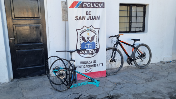 Elementos recuperados en operativos por robos de bicicletas en San Juan.