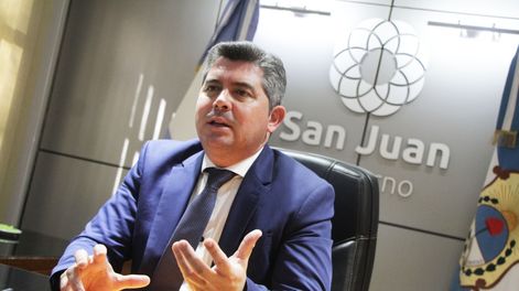 Orrego viaja a Canadá.