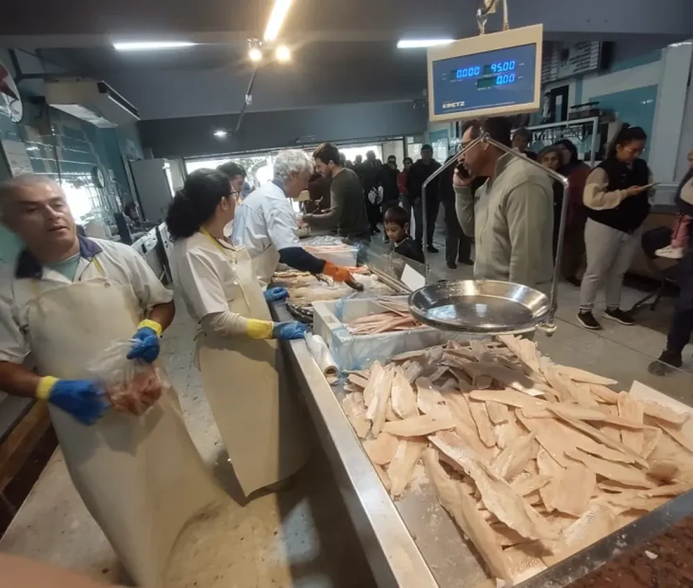 COSTUMBRE. Comer pescado en Semana Santa, en especial durante los días viernes y domingos, es un hábito arraigado, que impacta directamente en los valores de las pescaderías.