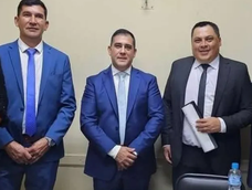 El concejal Roberto López, el intendente de Angaco José Castro y los ediles Alejandro Paredes y Alberto De Los Ríos, los denunciados por la fiscal Gerarduzzi. El concejal Roberto López, el intendente de Angaco José Castro y los ediles Alejandro Paredes y Alberto De Los Ríos, los denunciados por la fiscal Gerarduzzi.