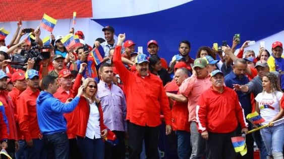 Maduro: “Vamos a adelantar las elecciones parlamentarias”