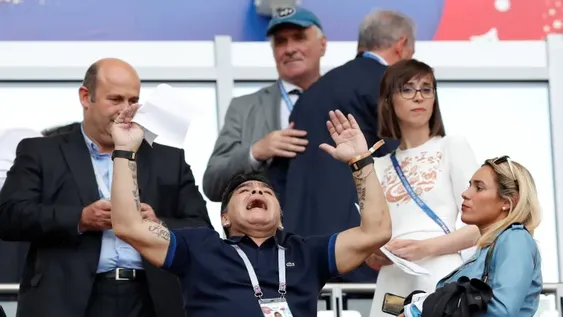 Maradona dijo presente junto a Rocío Oliva