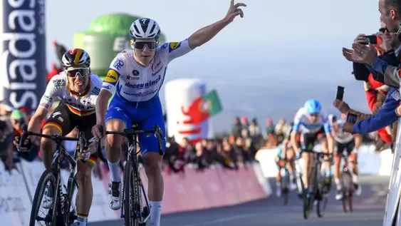 Evenepoel hizo otra de las suyas