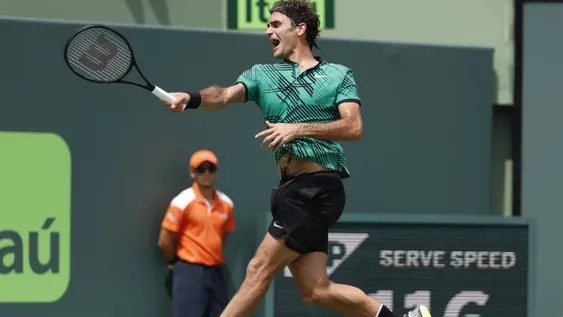 Federer: otro baño de gloria