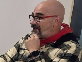 Murió un periodista durante una transmisión en vivo en el estreno de un canal de streaming