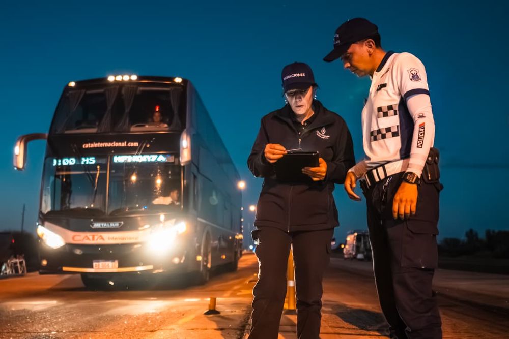 Seguridad y Migraciones realizaron un operativo conjunto de prevención del delito en la zona de San Carlos.