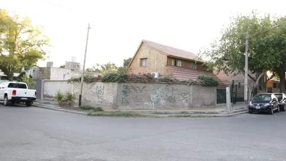 Le quiebran un brazo y le parten 2 dientes, para robarle el celular y estudios médicos
