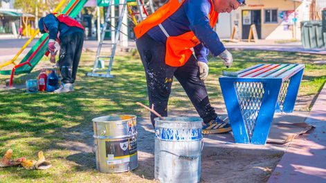 Rivadavia continua con la renovación de plazas y paseos.