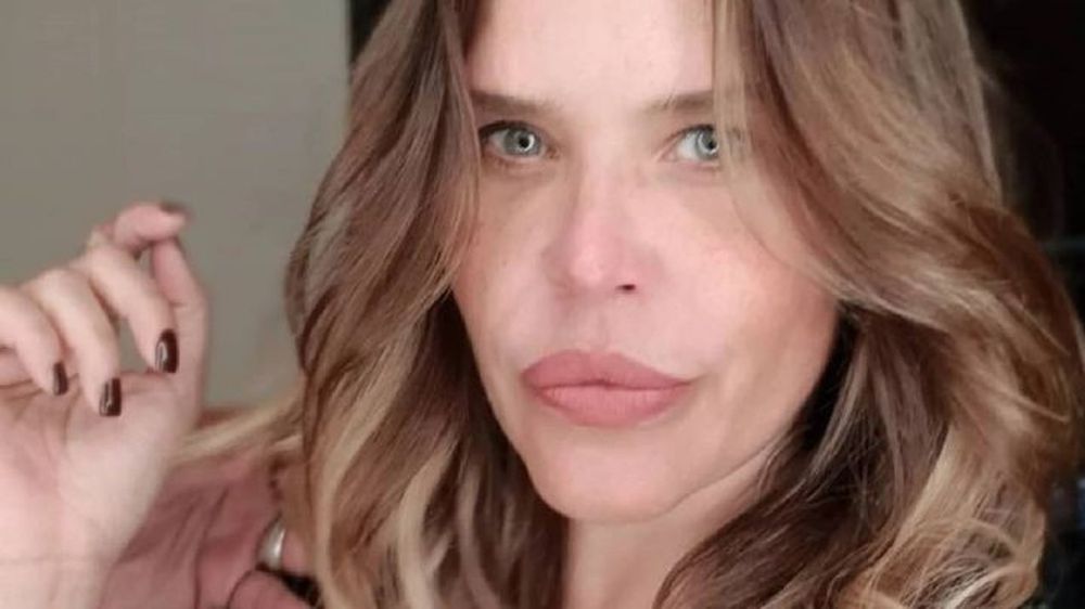 La foto de Nazarena Vélez en malla enteriza y piernas abiertas que estalló en las redes