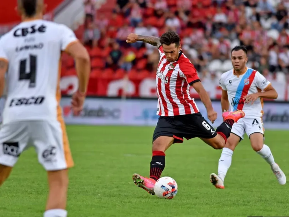 En un partidazo, Estudiantes le ganó a Arsenal