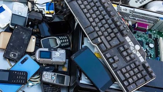 recolectaron mas de 8 toneladas de basura electronica y pilas en una campana clave