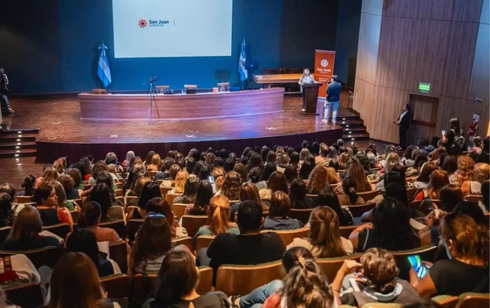 Educación lanzó la segunda edición de “AI está la cuestión”, con foco en la inteligencia artificial en el aula