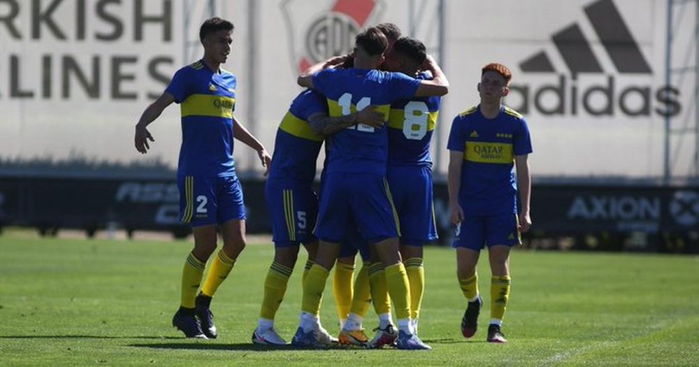 Boca goleó a River en la reserva del Superclásico