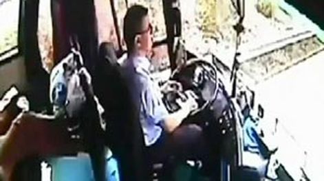 Chofer de micro héroe salvó a pasajeros tras sufrir un accidente