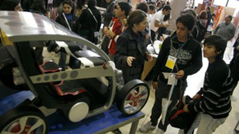 Sulky, el auto que causa furor en la oferta educativa de la UNSJ