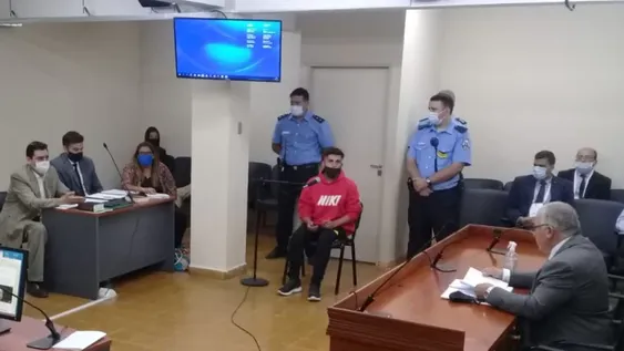 El homicida de su pareja policía, con una crisis