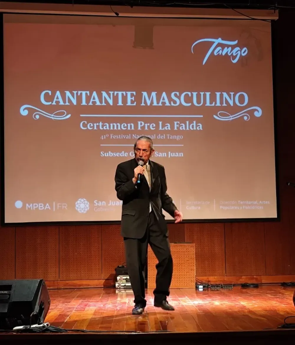 Solista masculino. Jorge Castro Ruiz.