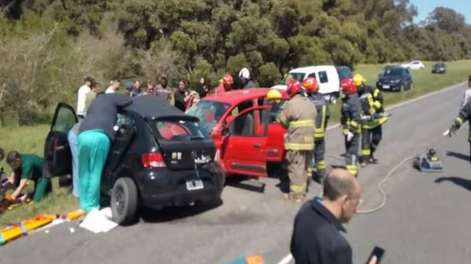 Tragedia en la ruta 11: tres muertos en un choque frontal entre dos autos