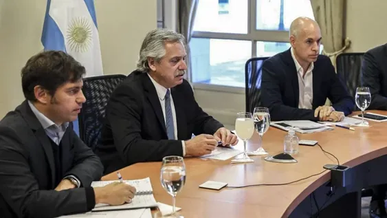 Alberto Fernández se reúne con gobernadores para analizar la situación epidemiológica