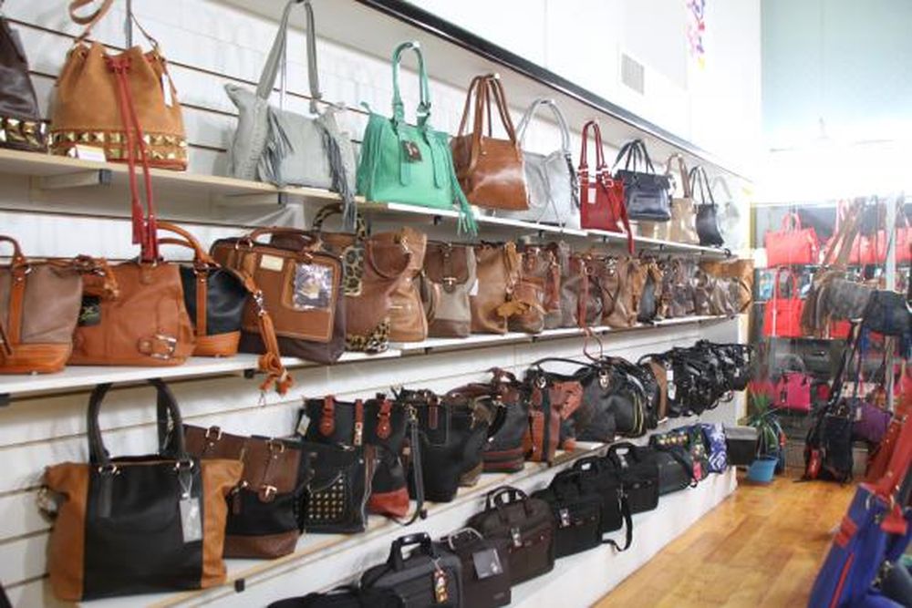 Elena, carteras para todas