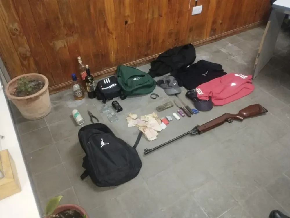 El botín secuestrado por la Policía.