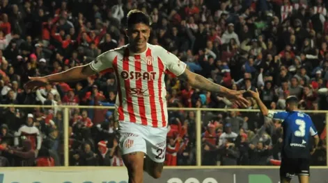 Unión se lo dio vuelta a Vélez y es tercero en la tabla de posiciones