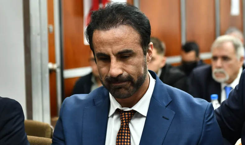 Leopoldo Luque declaró sorpresivamente en Tribunales, aunque no respondió preguntas de los fiscales.