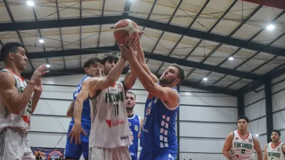 A Revolución se le escapó en el alargue