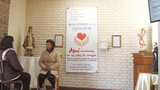 Escuchar, el espacio gratuito de la Catedral para fieles con problemas