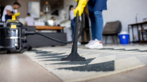 Cuánto cobra el personal de limpieza en junio 2025: las escalas vigentes y cómo calcular el aguinaldo