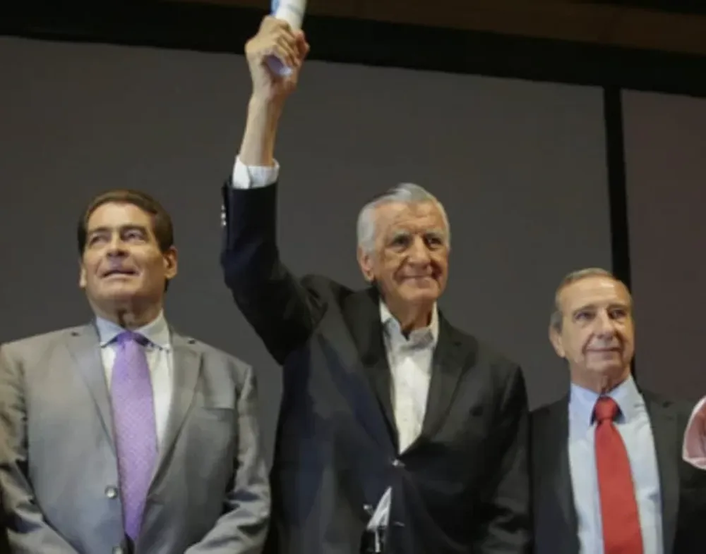 De Sanctis y Gioja.-