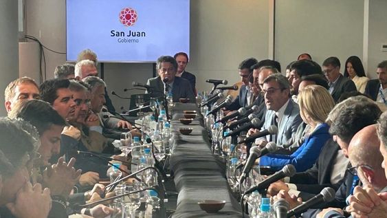 La Mesa Federal Minera fue presentada en San Juan junto a gobernadores y empresarios.