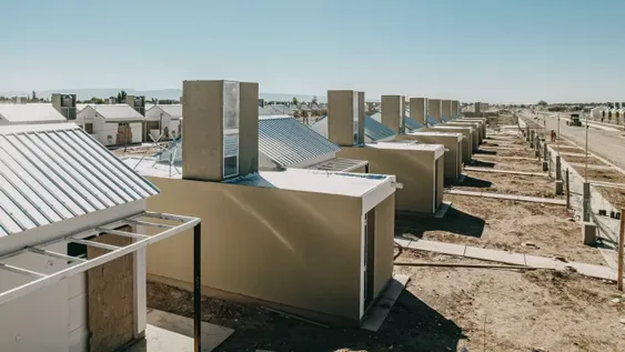 En Pocito, el Presidente pidió votar por Sergio Massa y criticó a Milei