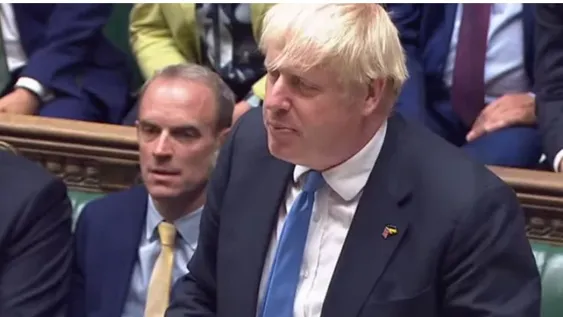 La bizarra despedida de Boris Johnson: “Hasta la vista baby”